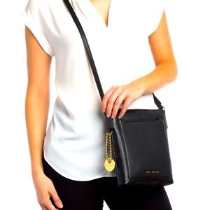 Marc Jacobs Tourister Crossbody black leather